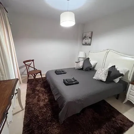 Salinas 3 Bedrooms Apartment *