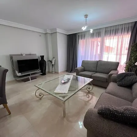 Salinas 3 Bedrooms *